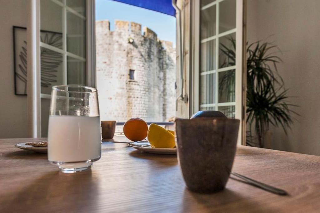 Lesehan Appartement Aigues Mortes Vue Remparts Eksteriør billede